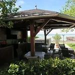 بيت ضيافة Granit - Freshly Renovated بالاتونسزارسكو