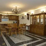 بيت ضيافة Granit - Freshly Renovated 3*