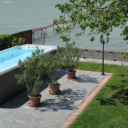 Granit Πανσιόν Balatonszarszo