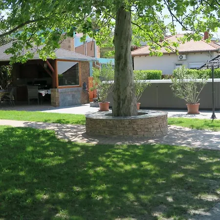 Granit - Freshly Renovated バラトンサールソー