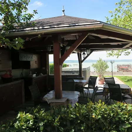 Gasthof Granit - Freshly Renovated Balatonszarszo