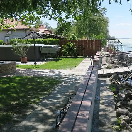 Granit - Freshly Renovated Guest house 3*