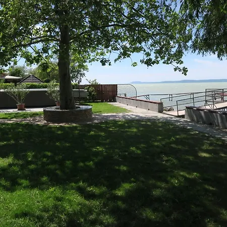 Granit Πανσιόν 3*