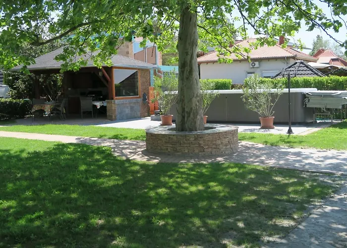 Granit - Freshly Renovated באלאטונסארסו