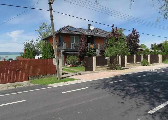 Pensjonat Granit - Freshly Renovated Balatonszarszo