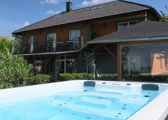 Granit - Freshly Renovated בית הארחה 3*