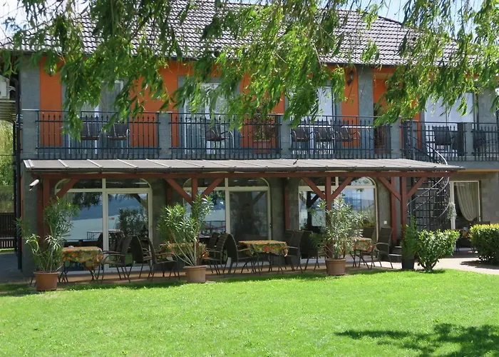 Maison d'hôtes Granit - Freshly Renovated Balatonszarszo