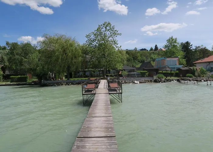 Granit - Freshly Renovated 3* バラトンサールソー